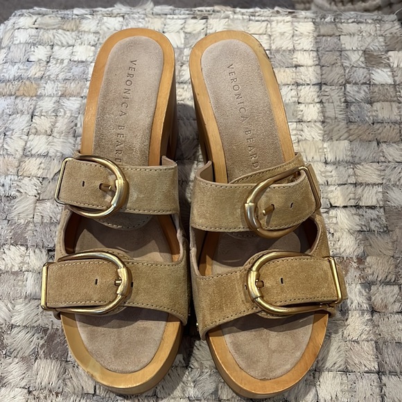 Veronica Beard Halifax clog in color Desert. SOLD OUT ONLINE - Picture 2 of 6